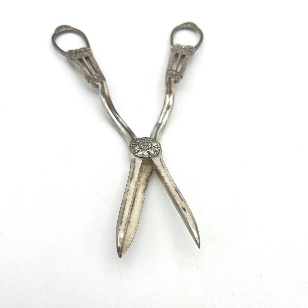Ornate Silver Tone Grape Shears Fancy Floral Engraved‎ Serving Utensil